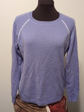 100% Cashmere Joie Lavender Crewneck Sweater with White Stitch Detail